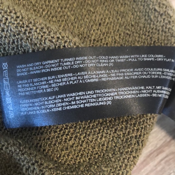 Tha fifth label olive green with slits on side - Picture 10 of 10